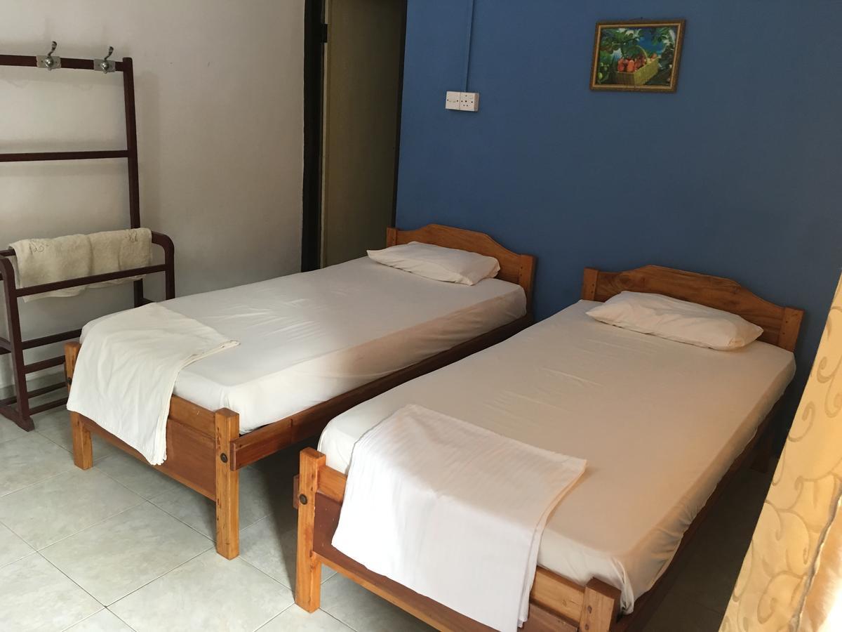 ג'פנה Gnaanams Hotel And Restaurant מראה חיצוני תמונה