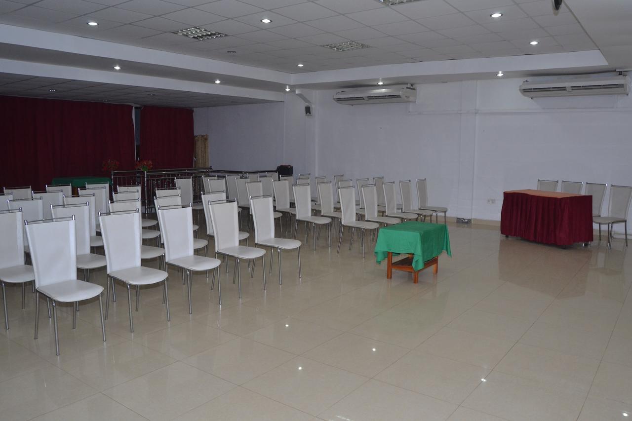 ג'פנה Gnaanams Hotel And Restaurant מראה חיצוני תמונה