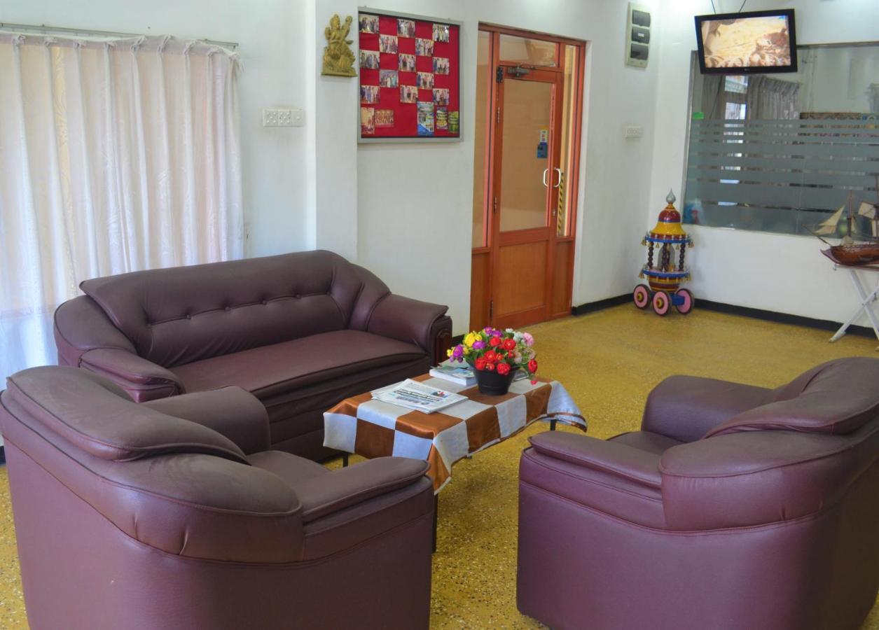 ג'פנה Gnaanams Hotel And Restaurant מראה חיצוני תמונה