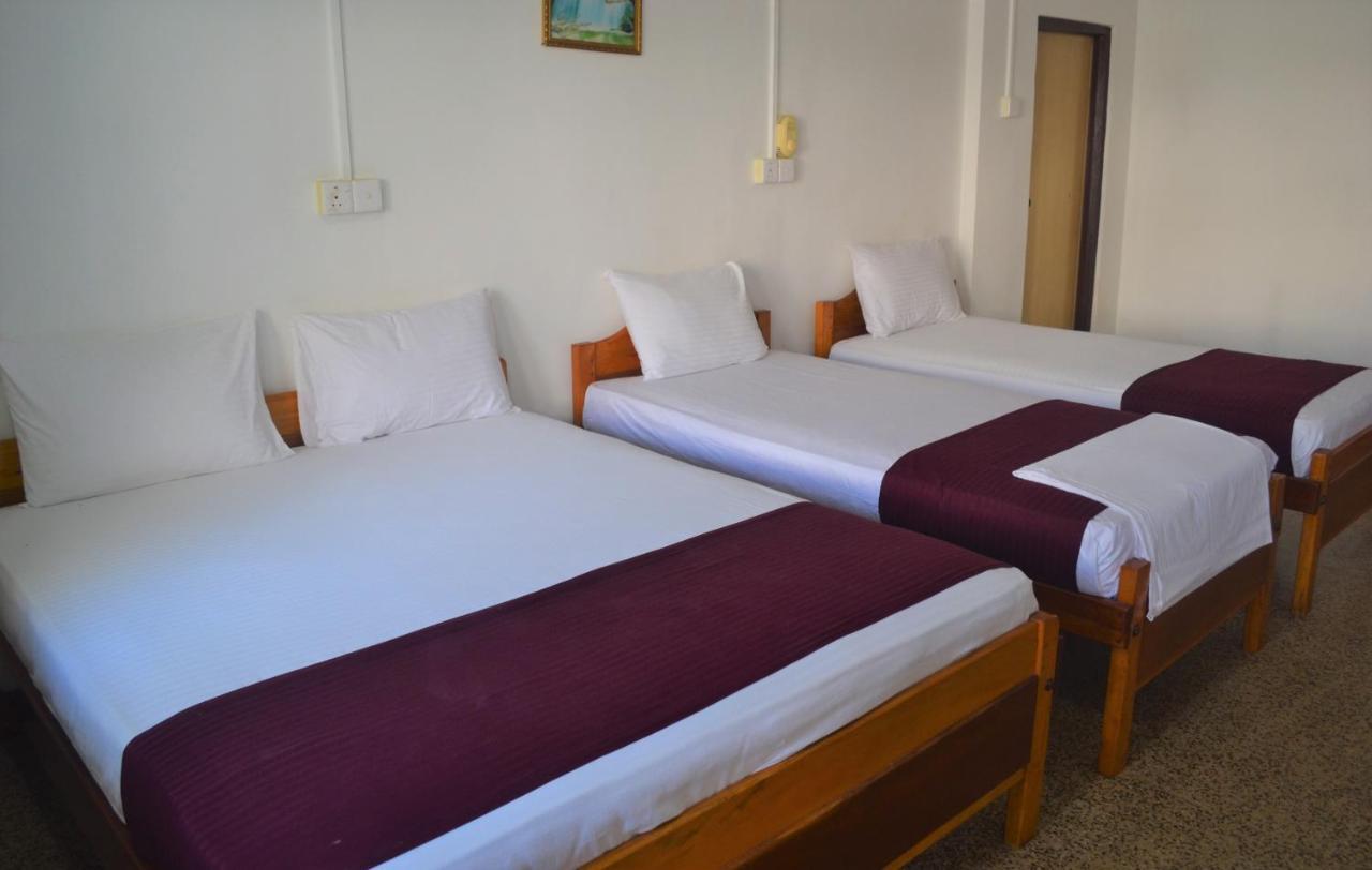 ג'פנה Gnaanams Hotel And Restaurant מראה חיצוני תמונה